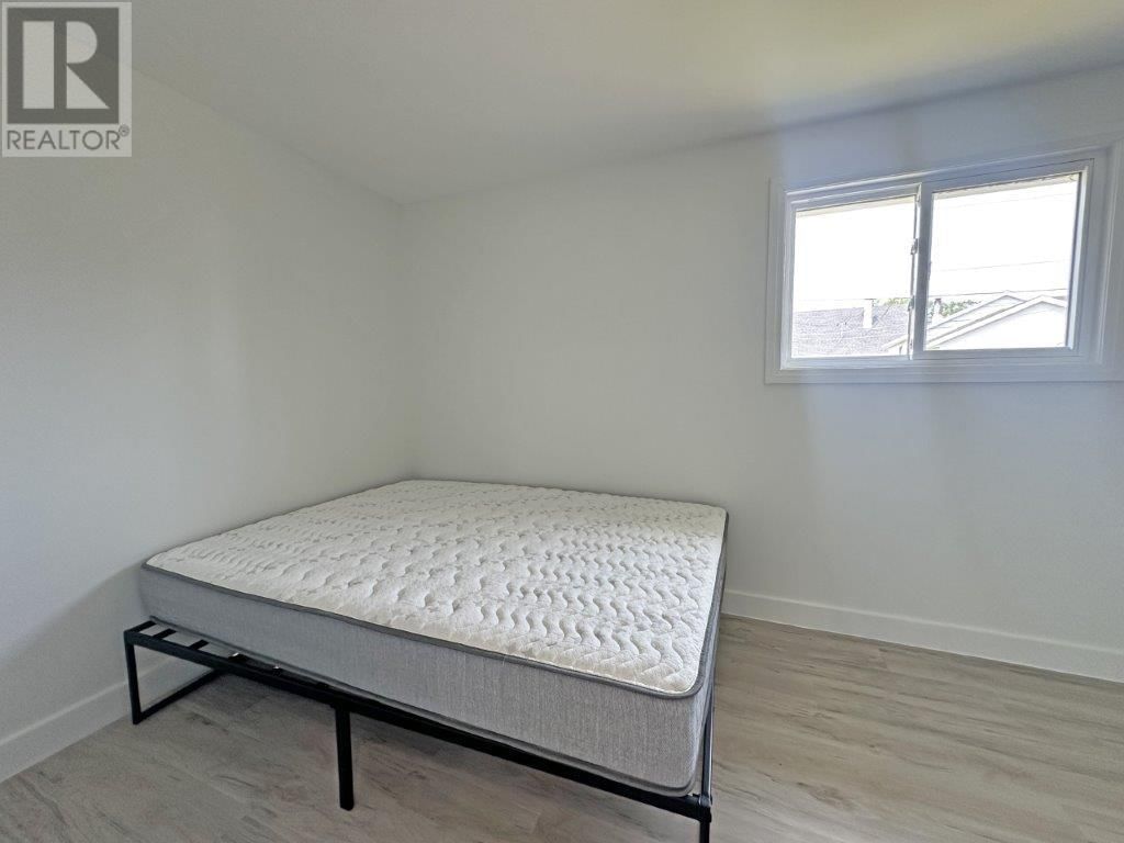 31 LAURIER AVE Image 22