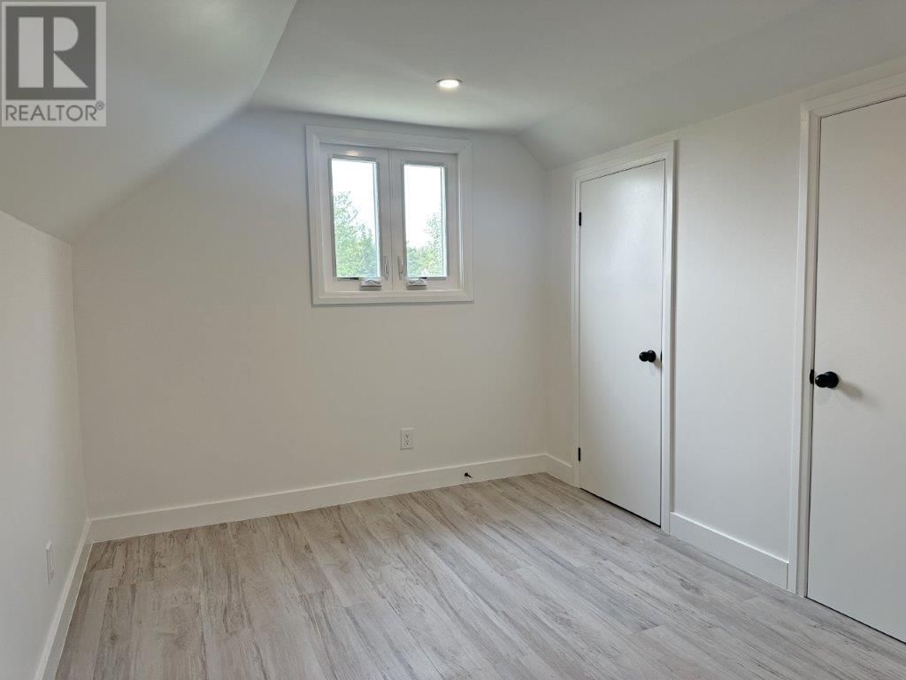 31 LAURIER AVE Image 27