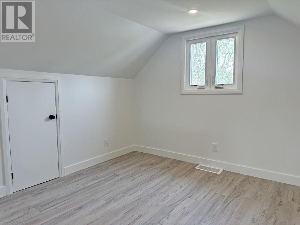 31 LAURIER AVE Image 28