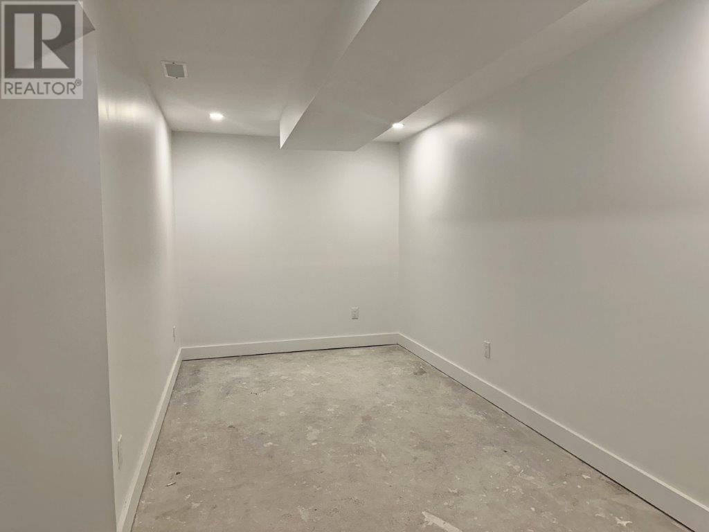 31 LAURIER AVE Image 31