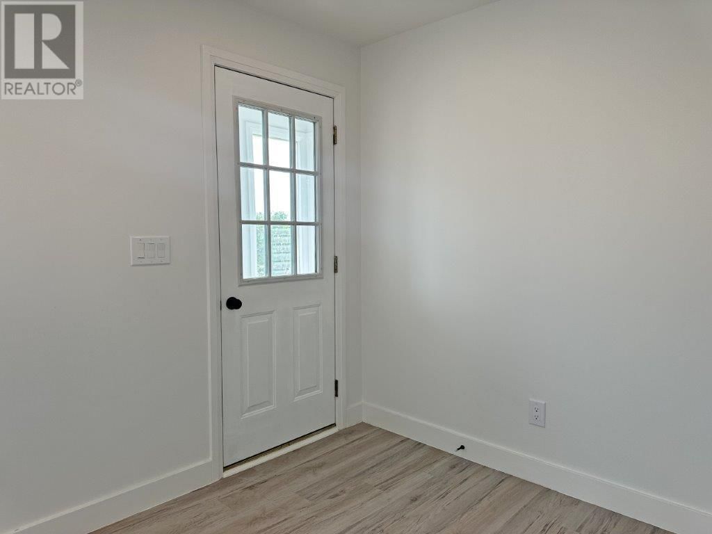 31 LAURIER AVE Image 36