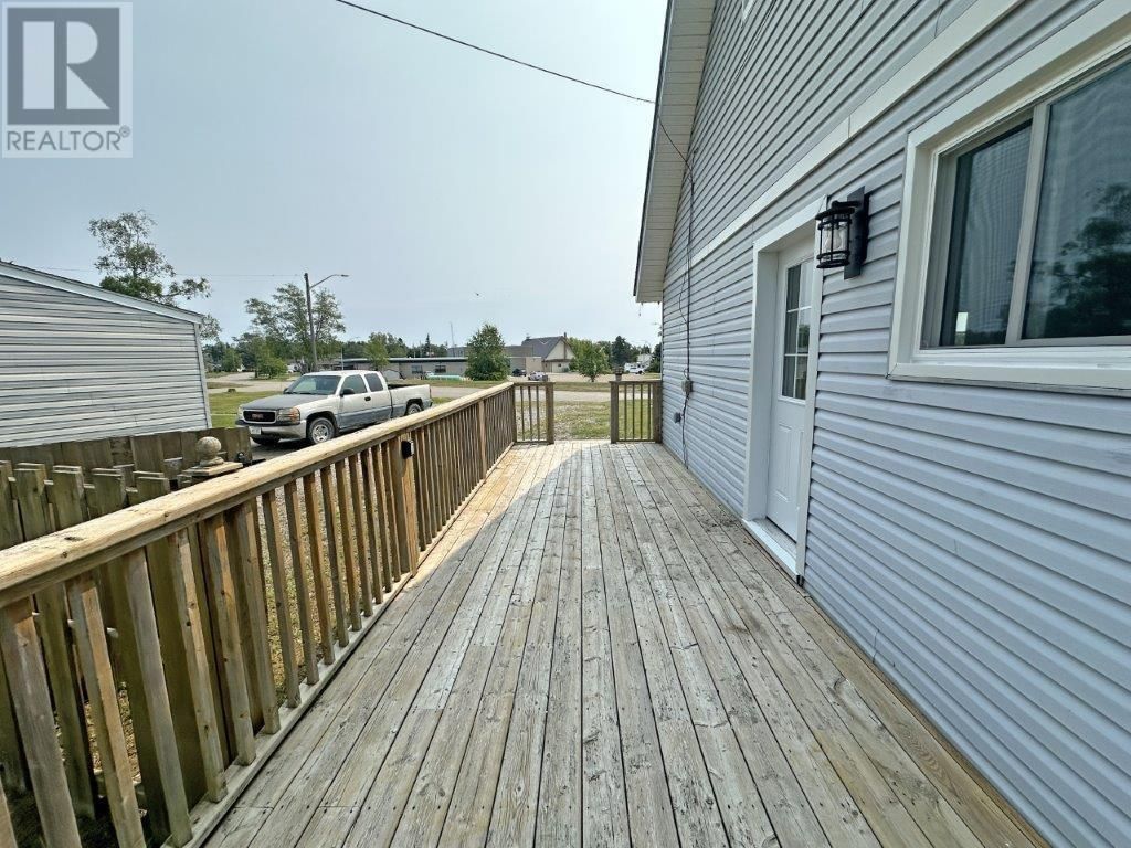 31 LAURIER AVE Image 38