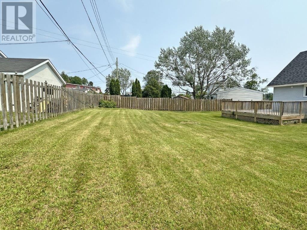 31 LAURIER AVE Image 46