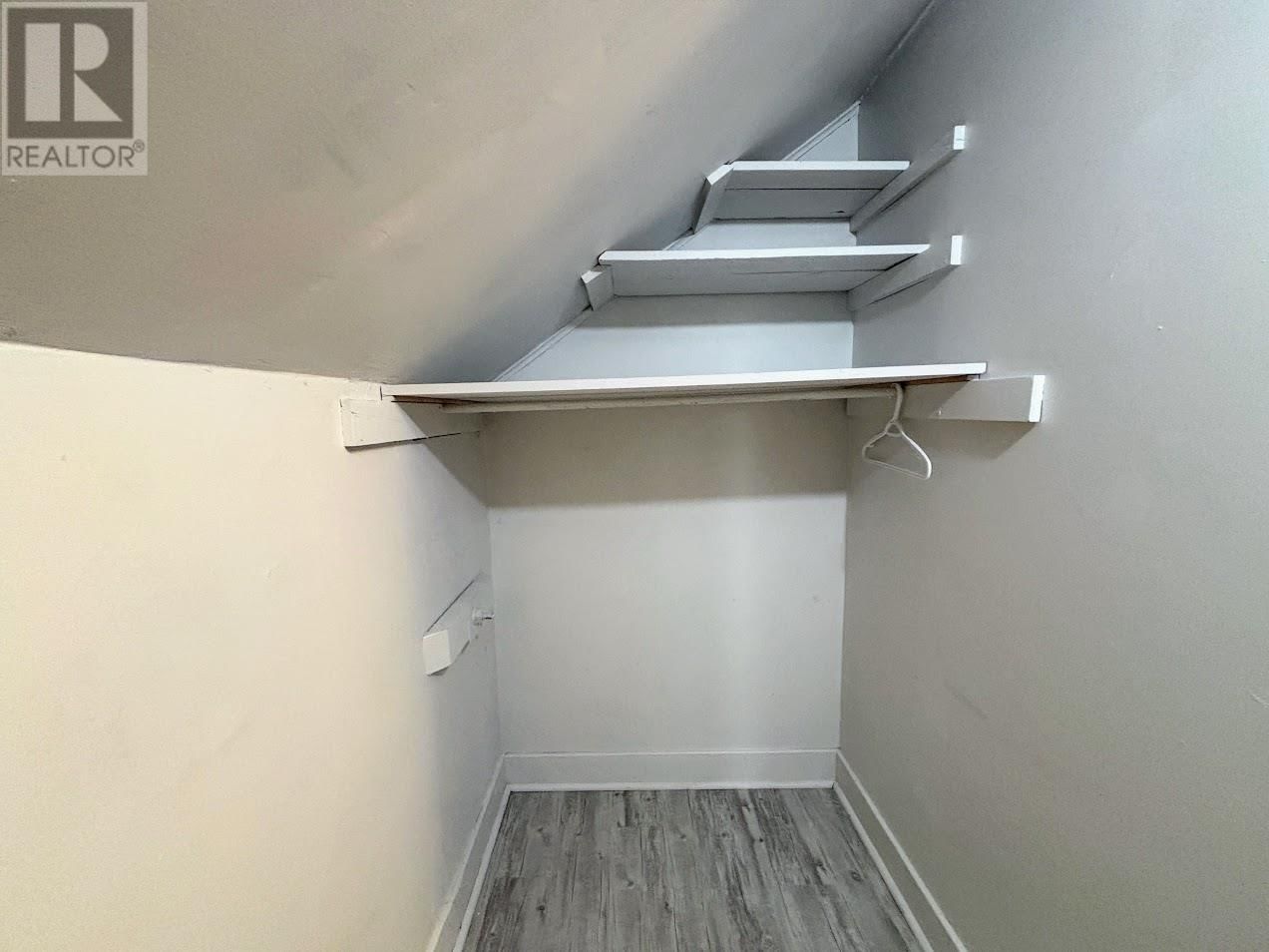 2 BROWN ST Image 26