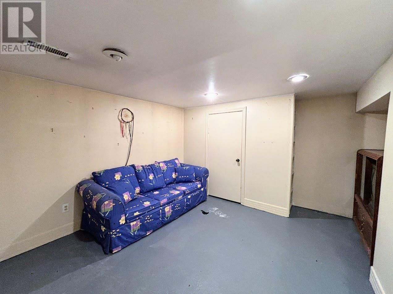 2 BROWN ST Image 32