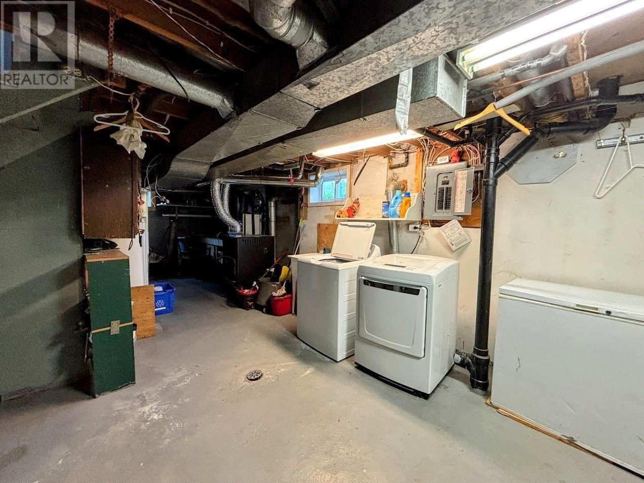2 BROWN ST Image 34
