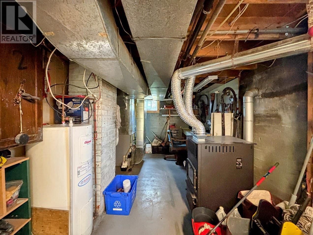2 BROWN ST Image 35