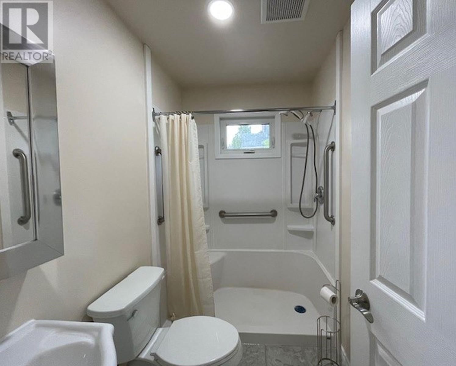 621 DEASE STREET Image 20