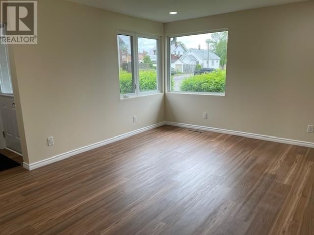 621 DEASE STREET Image 7