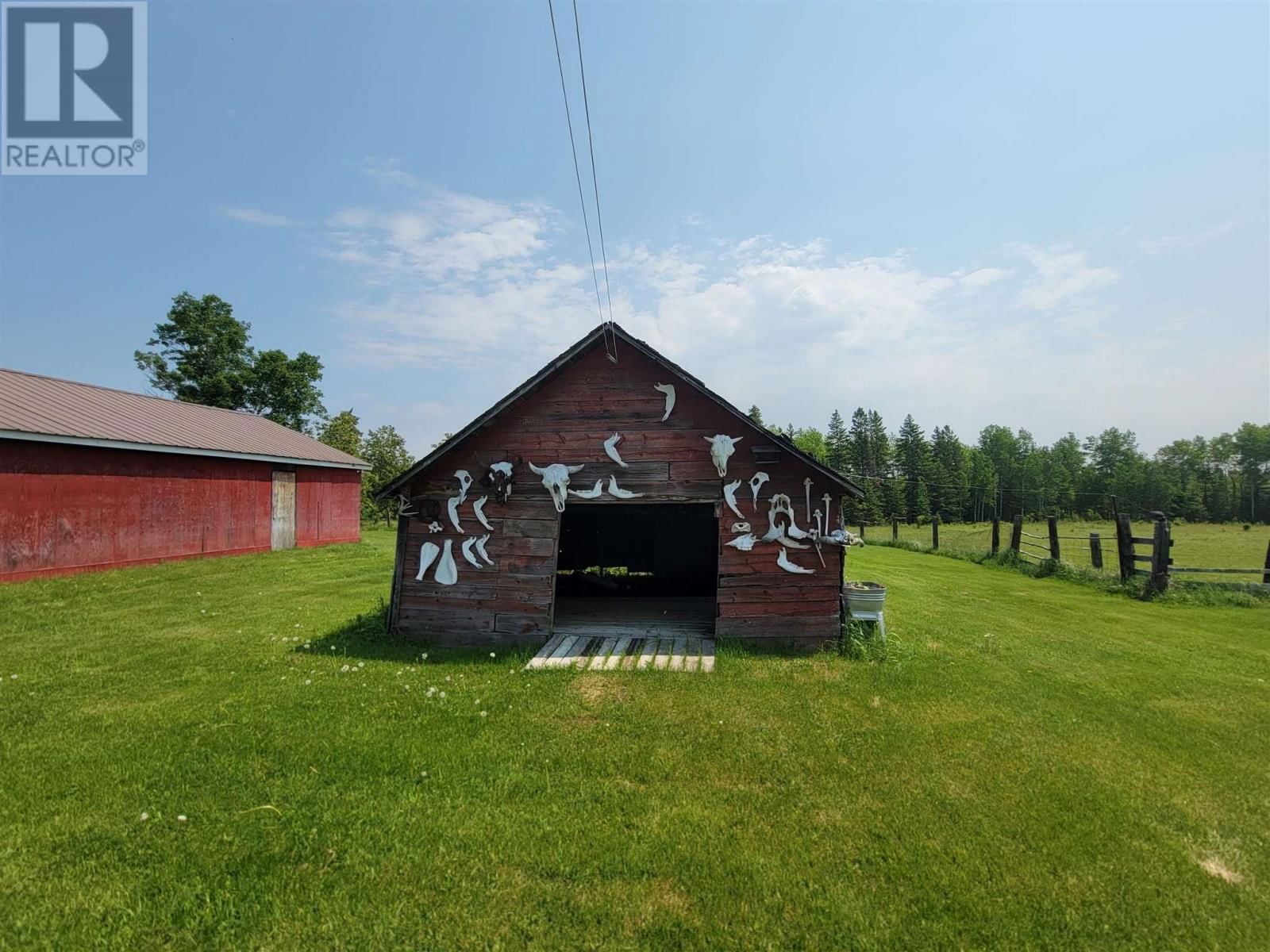 870 MCDIARMID RD Image 25