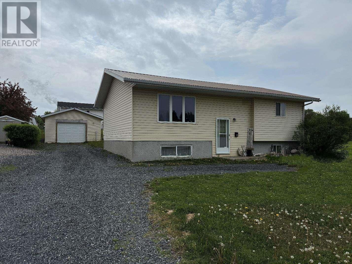 6 SKILLEN CRES Image 1