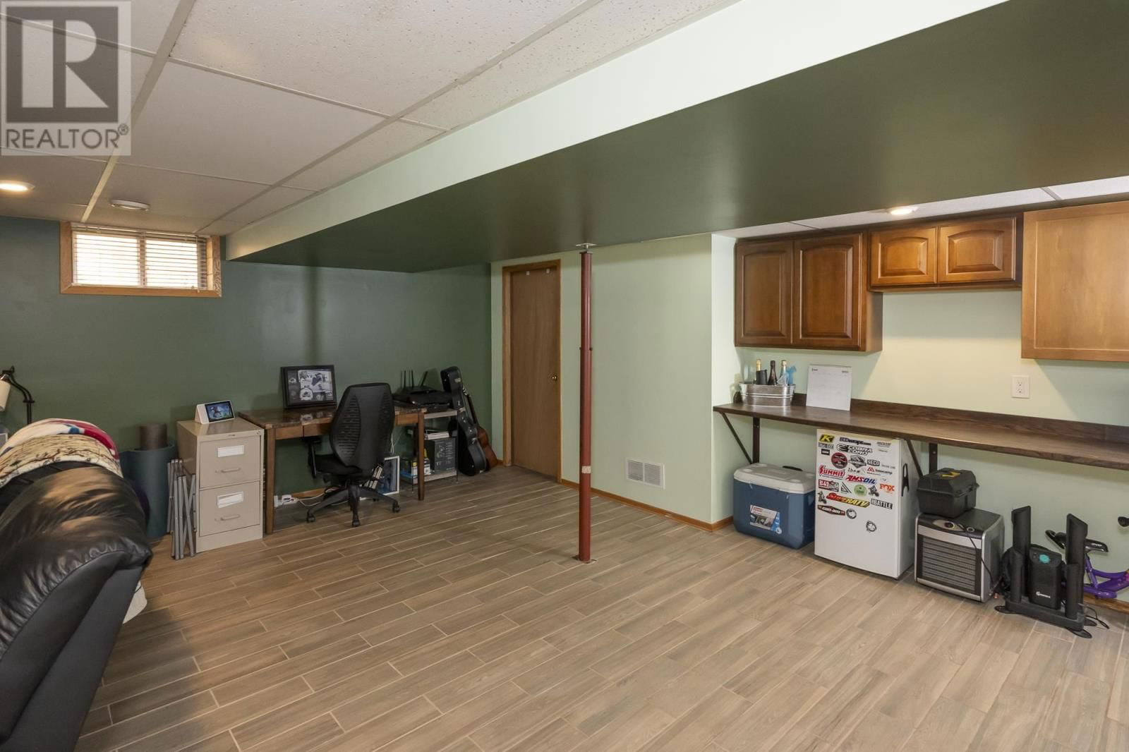 612 ROSEWOOD CRES Image 33