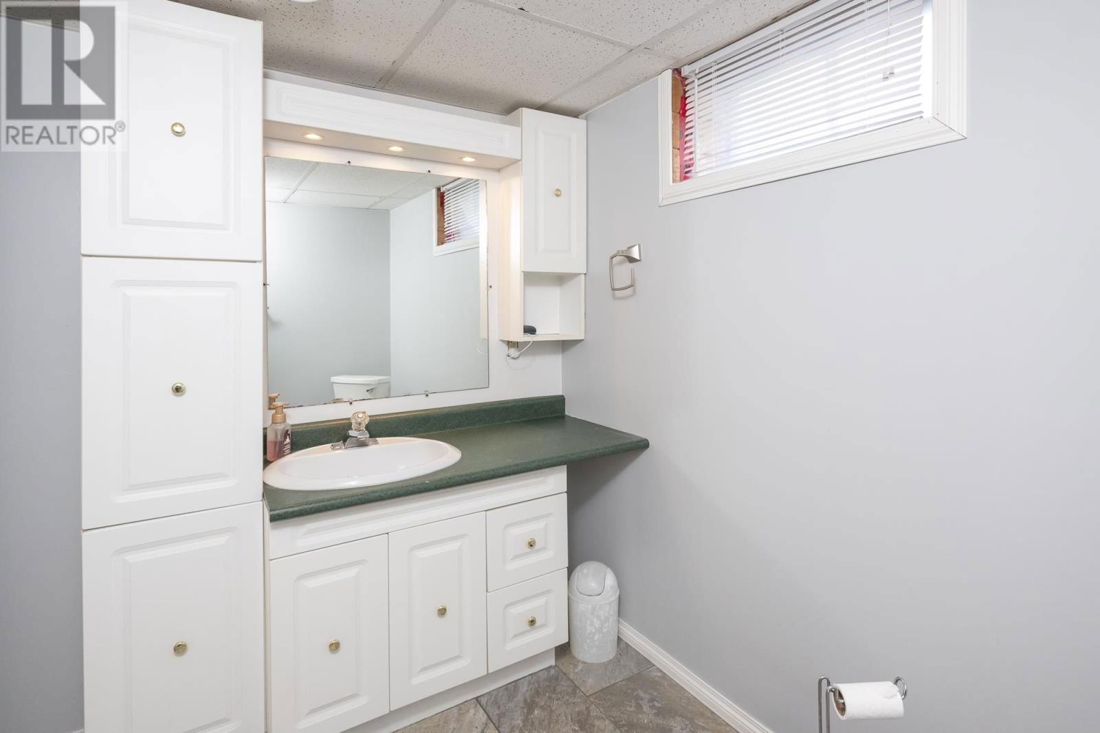 612 ROSEWOOD CRES Image 38