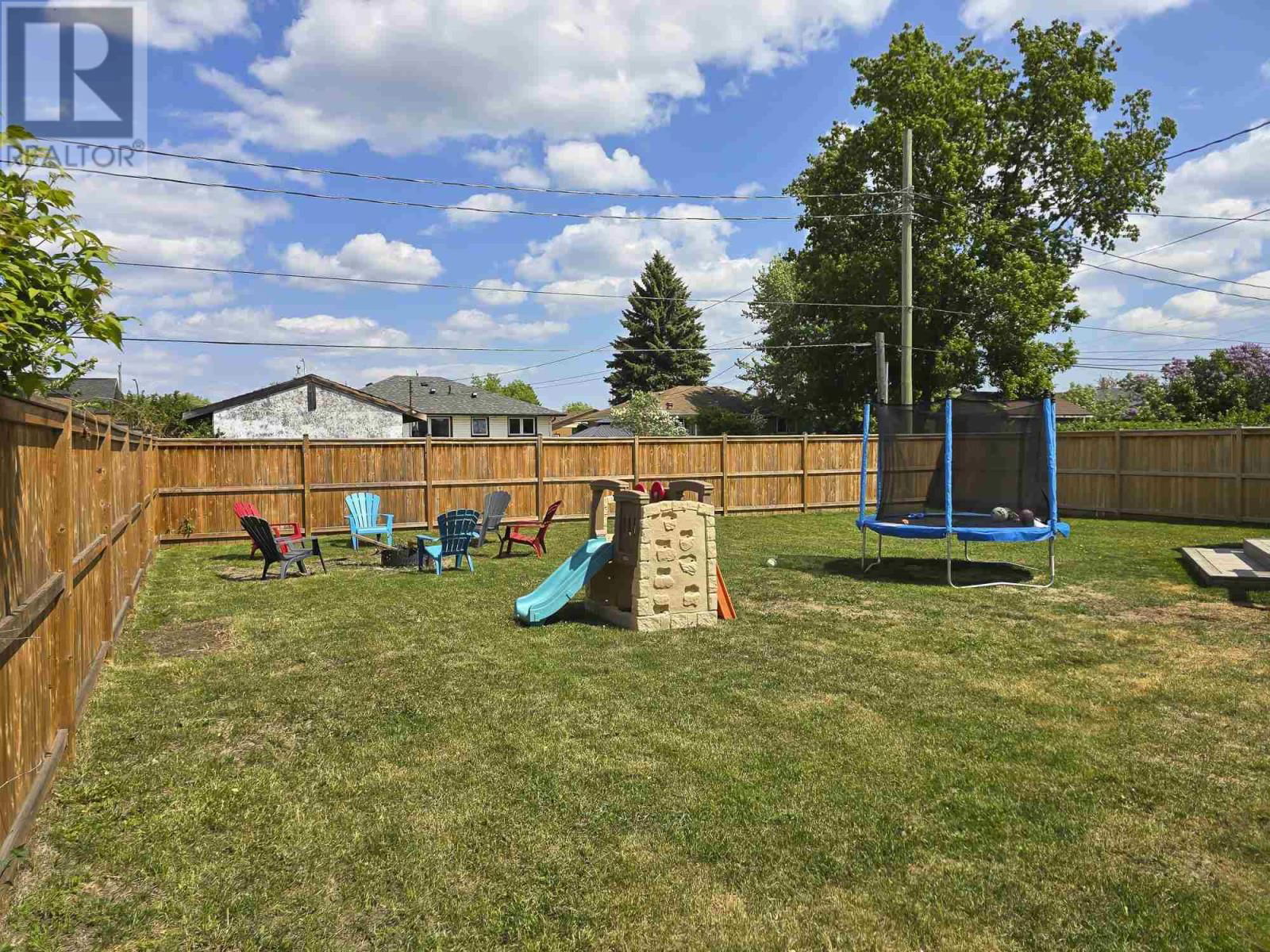 612 ROSEWOOD CRES Image 45