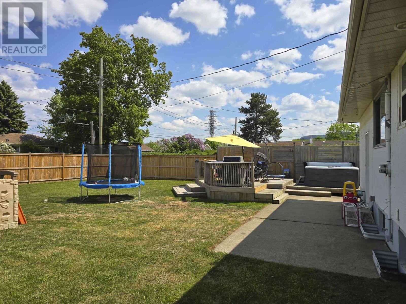 612 ROSEWOOD CRES Image 46