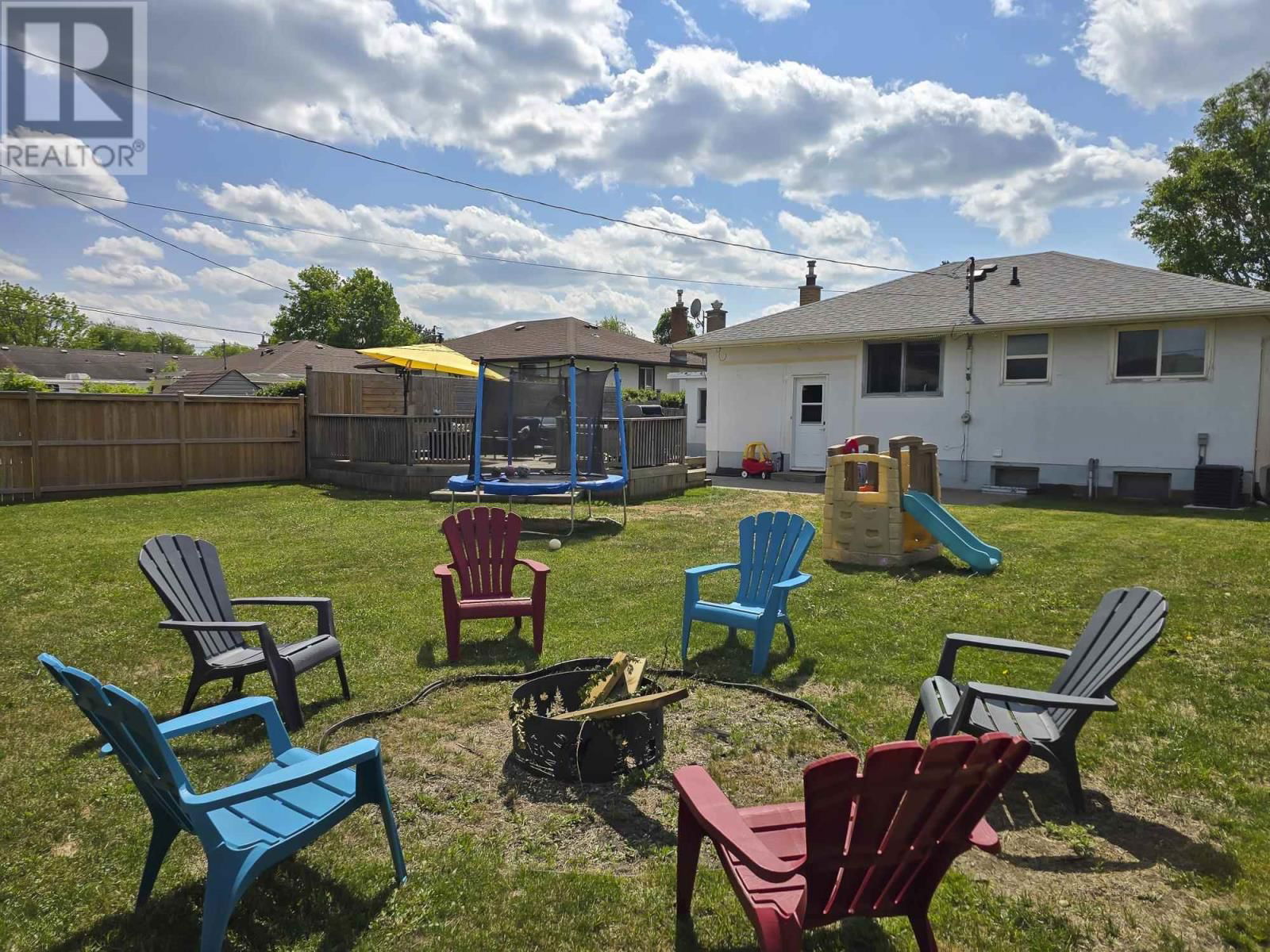 612 ROSEWOOD CRES Image 47
