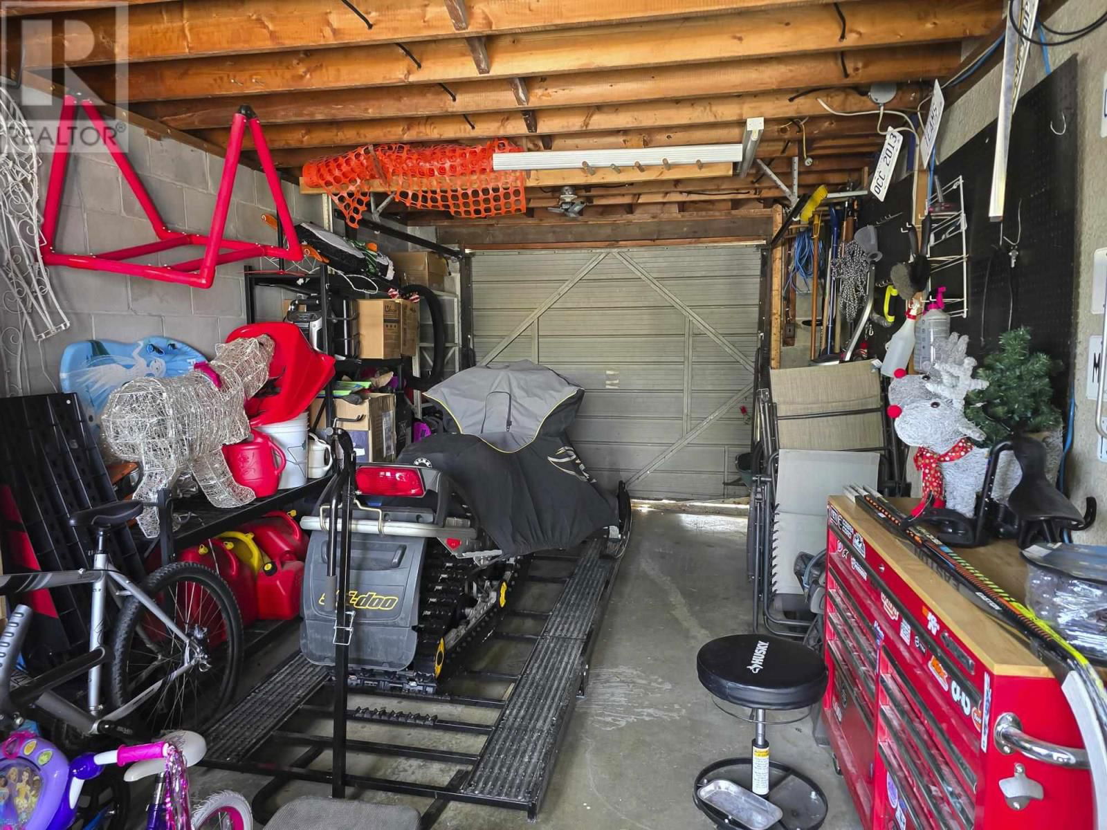 612 ROSEWOOD CRES Image 49