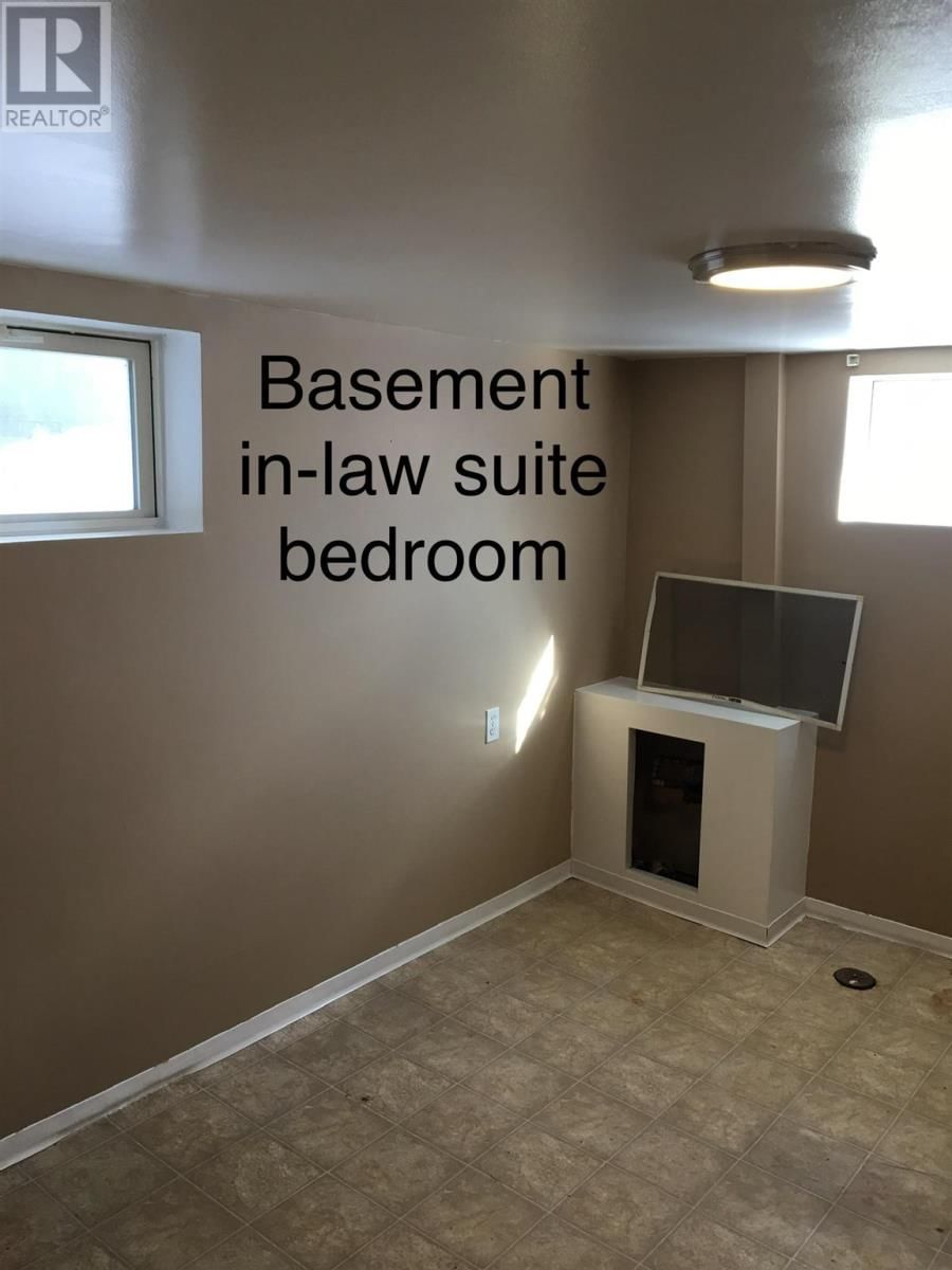 403 PRINCE ARTHUR BLVD Image 18
