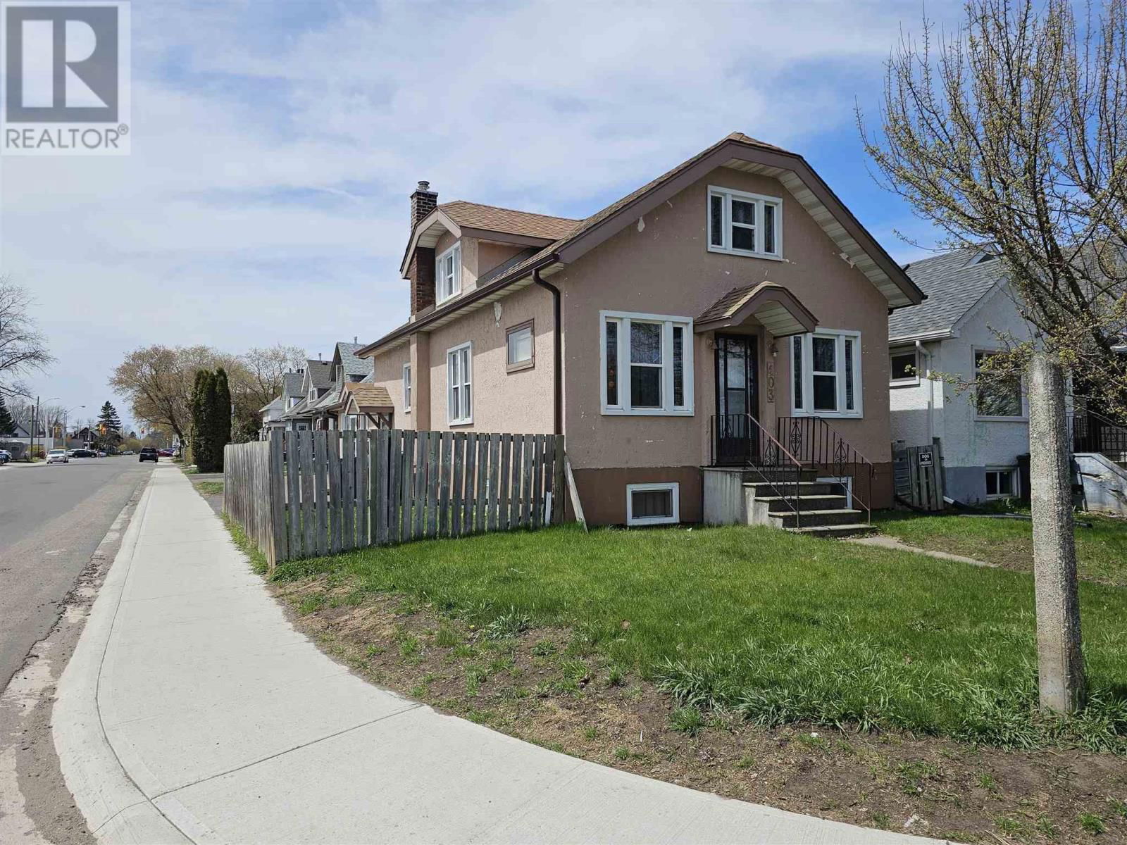 403 PRINCE ARTHUR BLVD Image 2