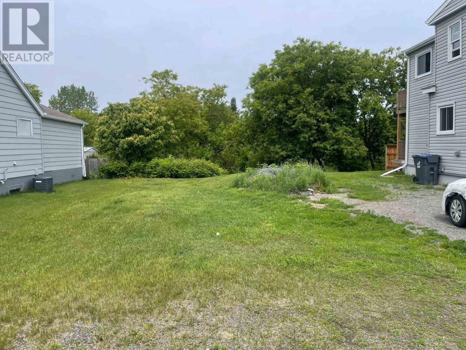 268 THERESA ST Image 1