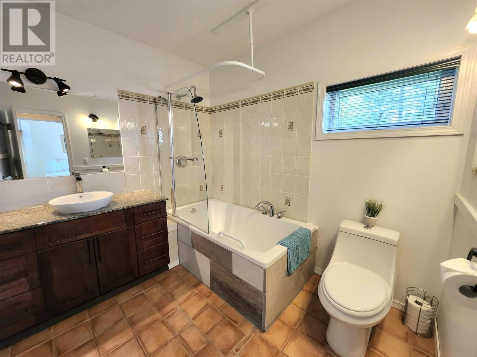 36C DUFFUS ROAD Image 26
