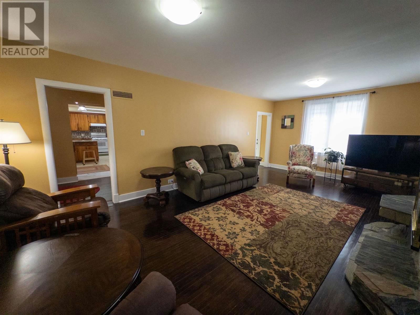 824 RIVER DRIVE Image 11