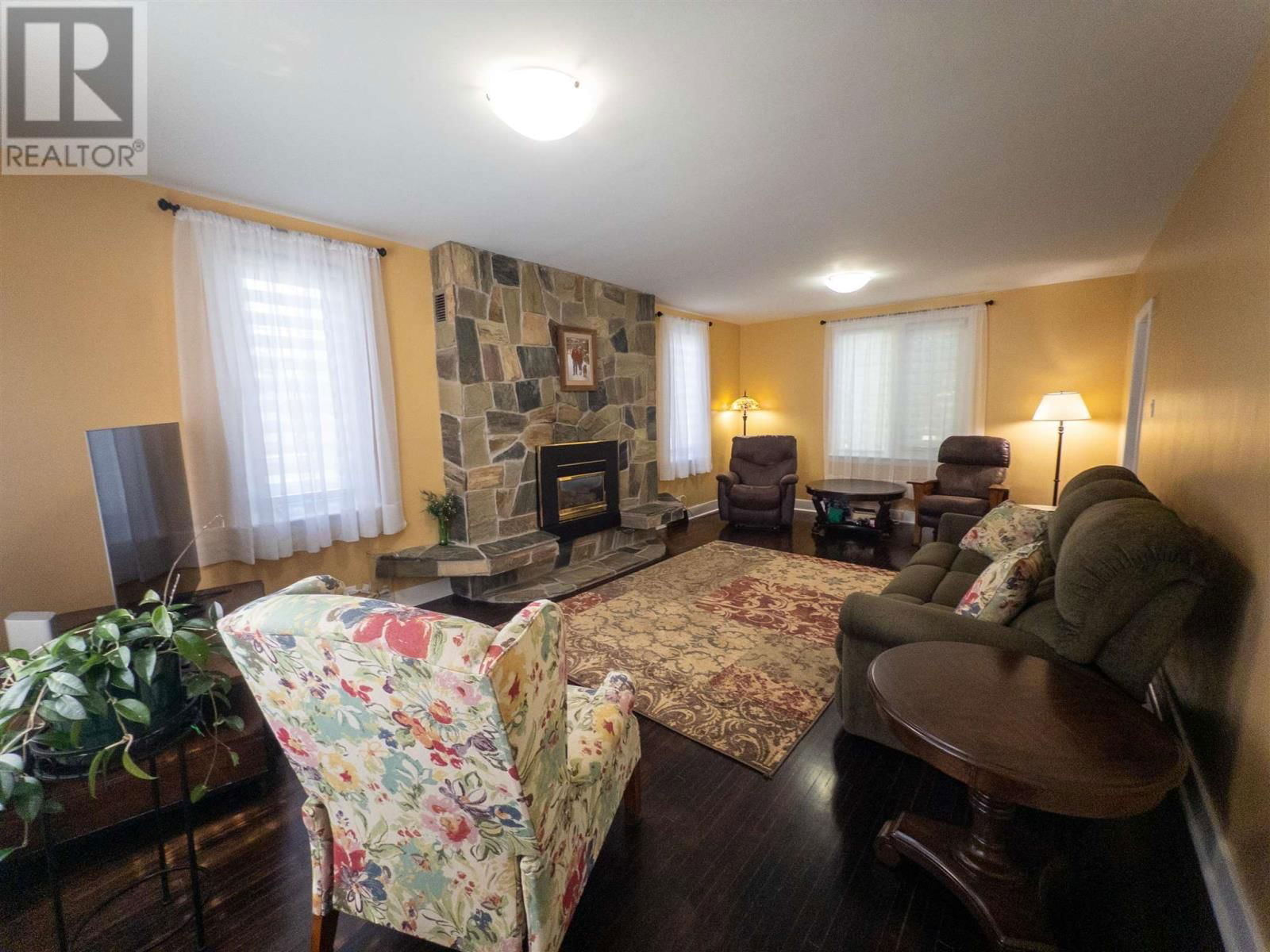 824 RIVER DRIVE Image 13