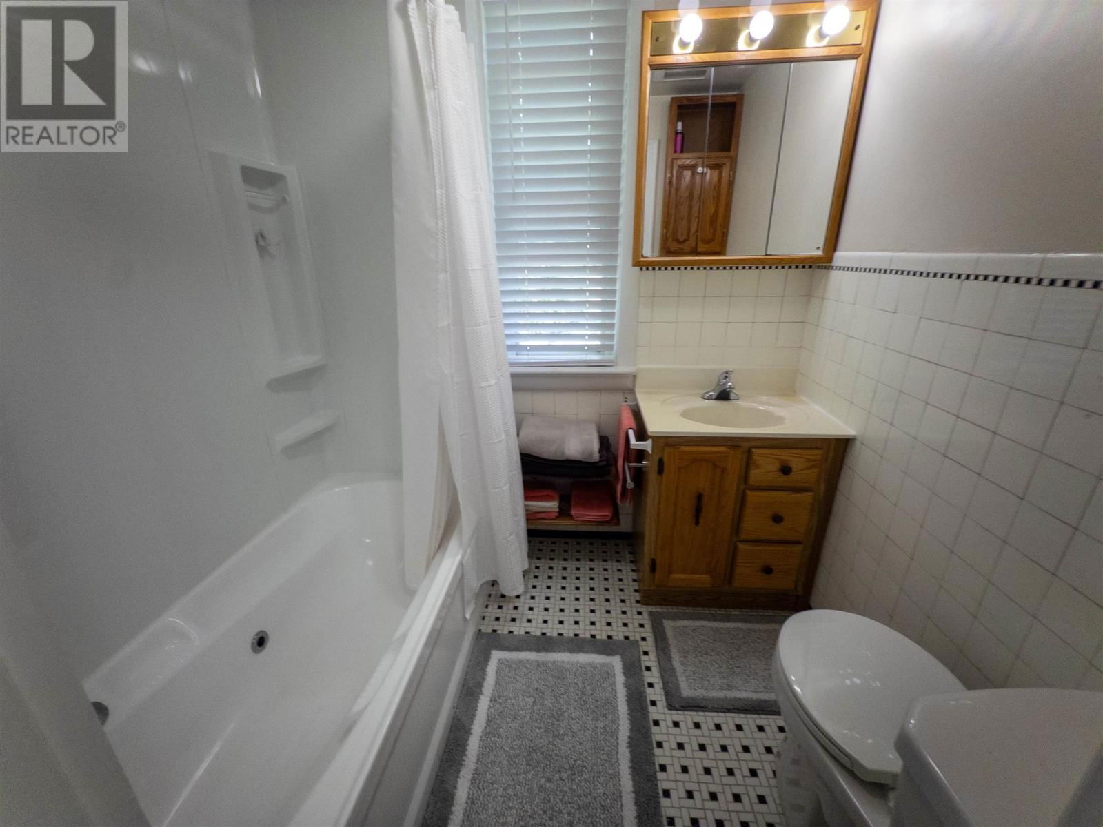 824 RIVER DRIVE Image 24