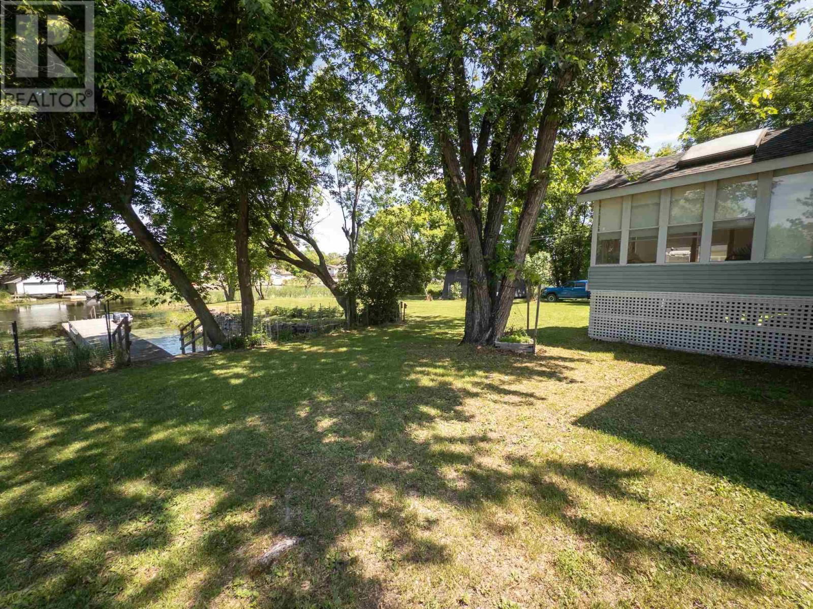 824 RIVER DRIVE Image 40