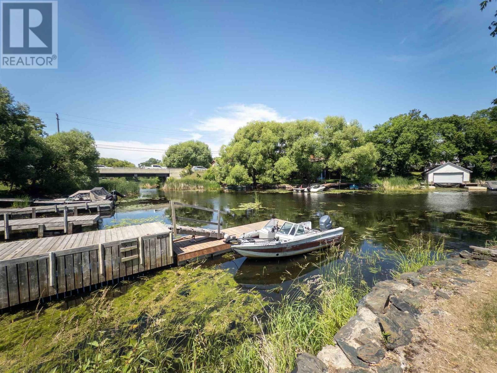 824 RIVER DRIVE Image 43