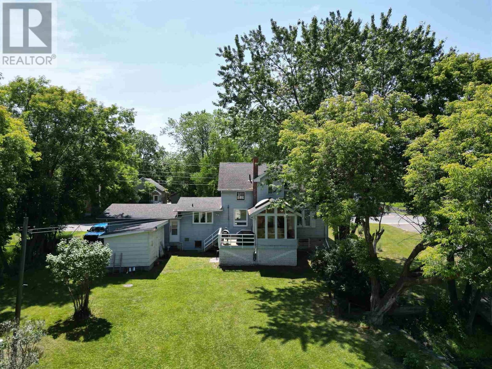 824 RIVER DRIVE Image 47