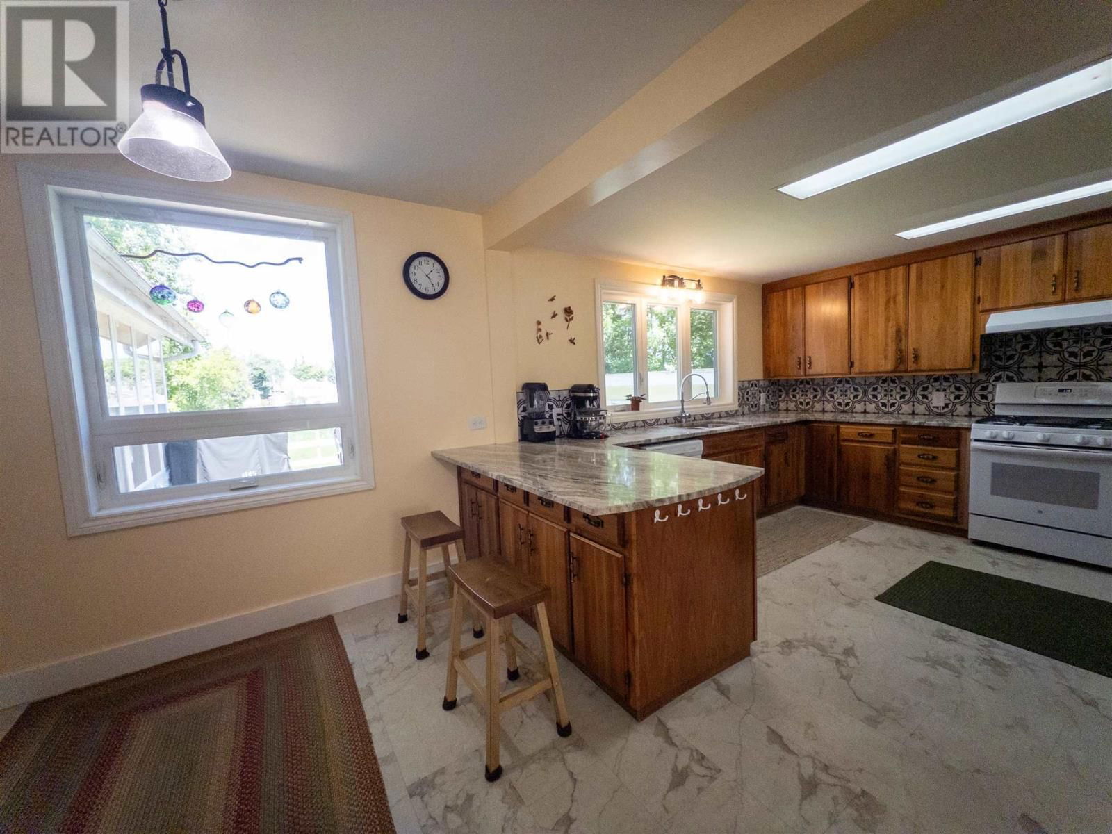 824 RIVER DRIVE Image 7