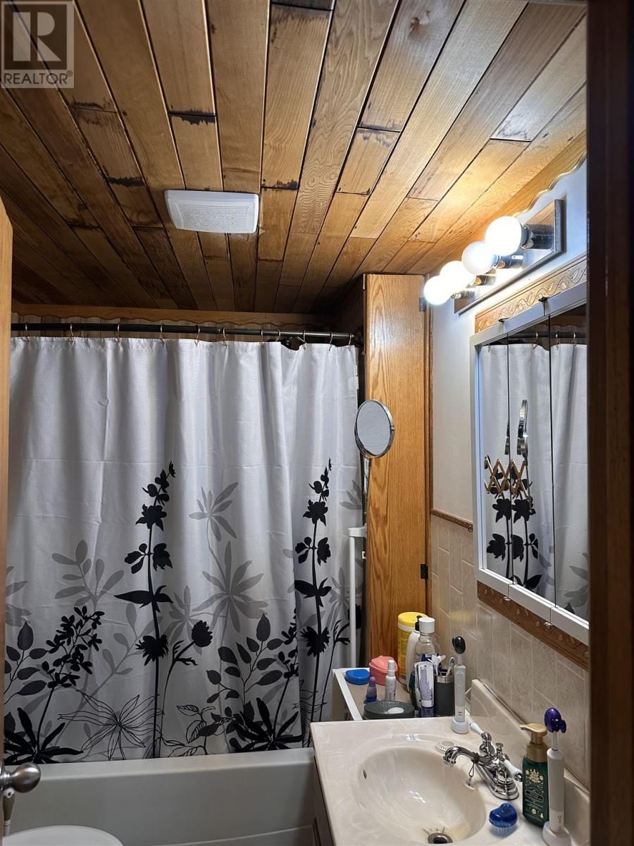 1011 SUNSET DR Image 13
