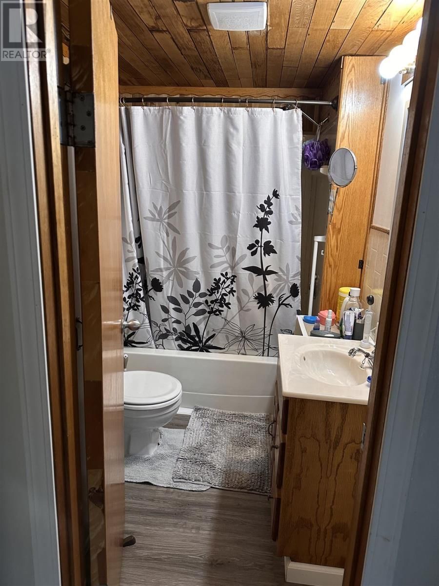 1011 SUNSET DR Image 15