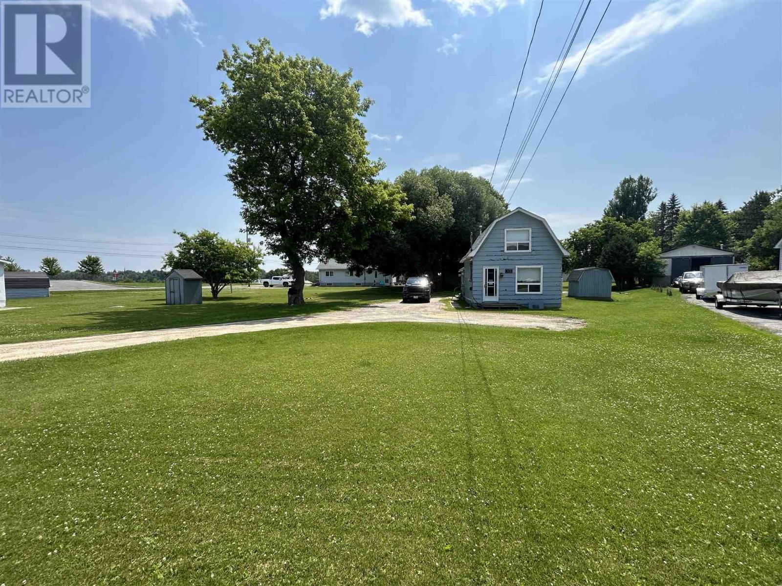 1011 SUNSET DR Image 2