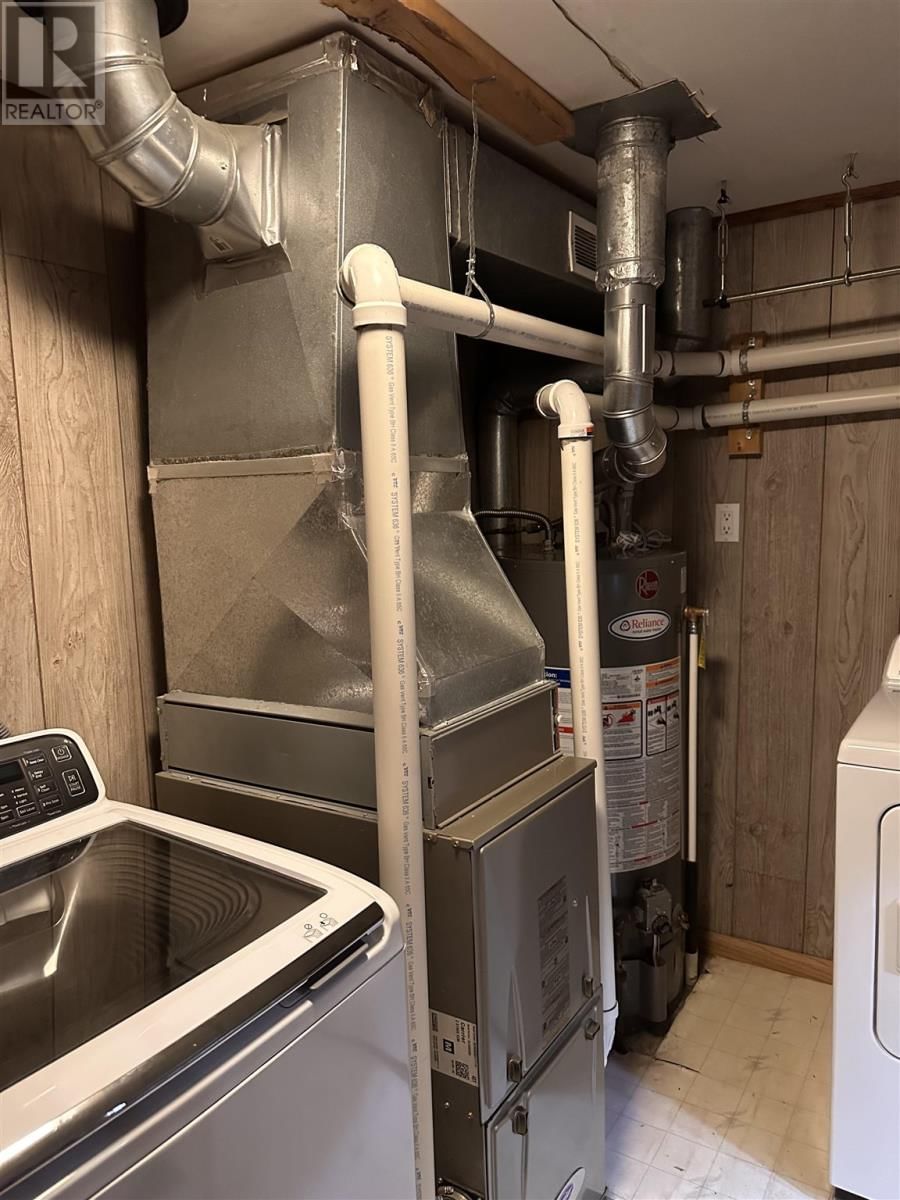 1011 SUNSET DR Image 22