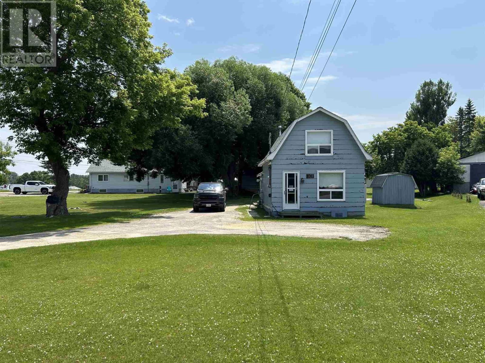 1011 SUNSET DR Image 3