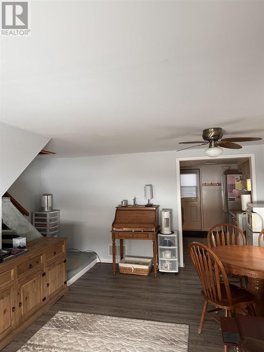 1011 SUNSET DR Image 7