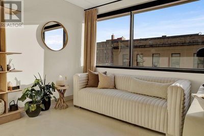 Image #1 of Commercial for Sale at 214 Red River, Thunder Bay, Ontario