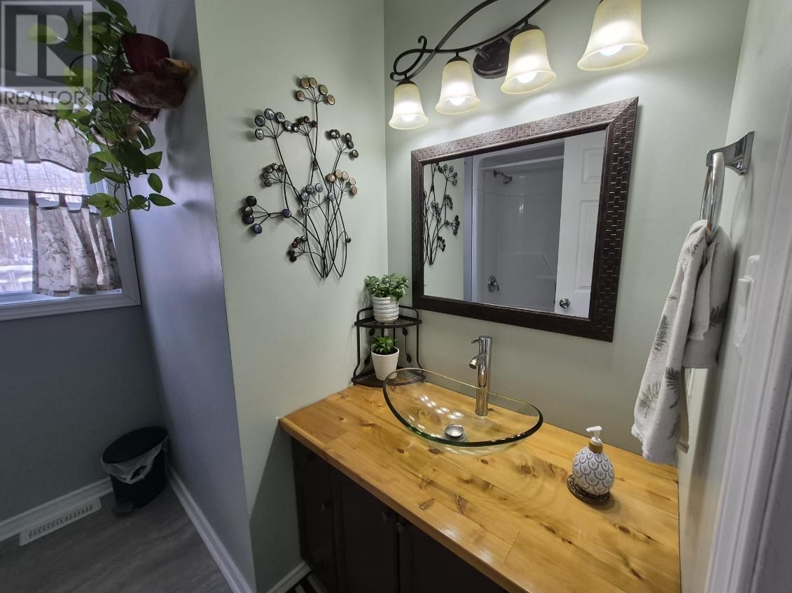 13 MOOSE DRIVE Image 20