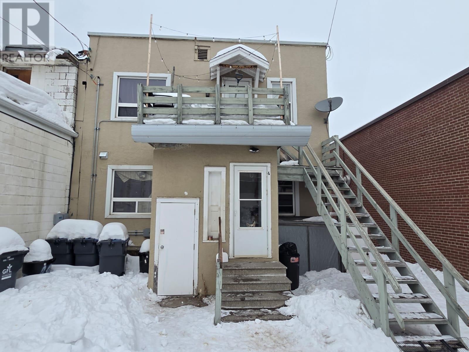 E - 1012 VICTORIA AVE Image 49