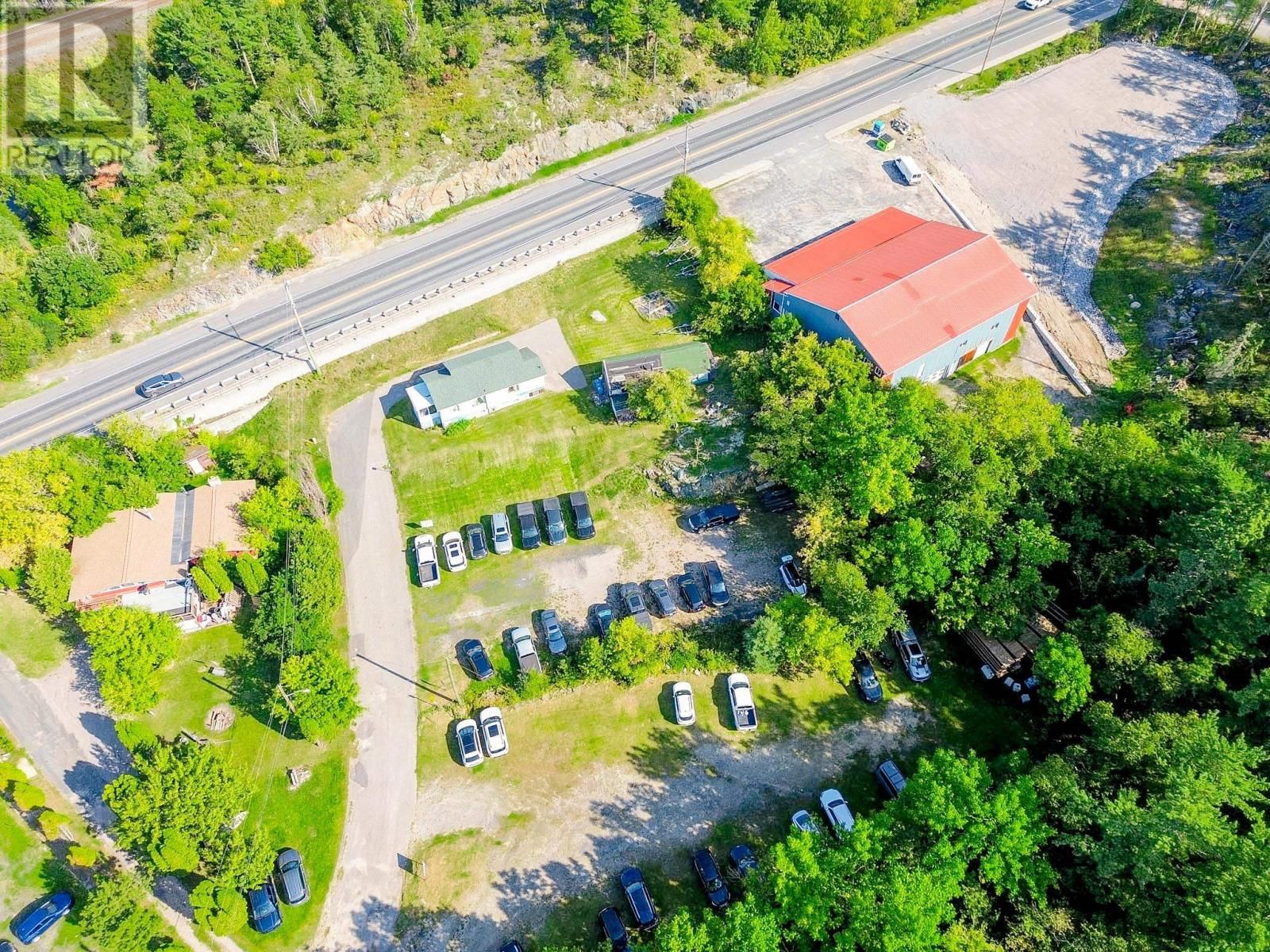 557 LAKEVIEW DRIVE Image 12