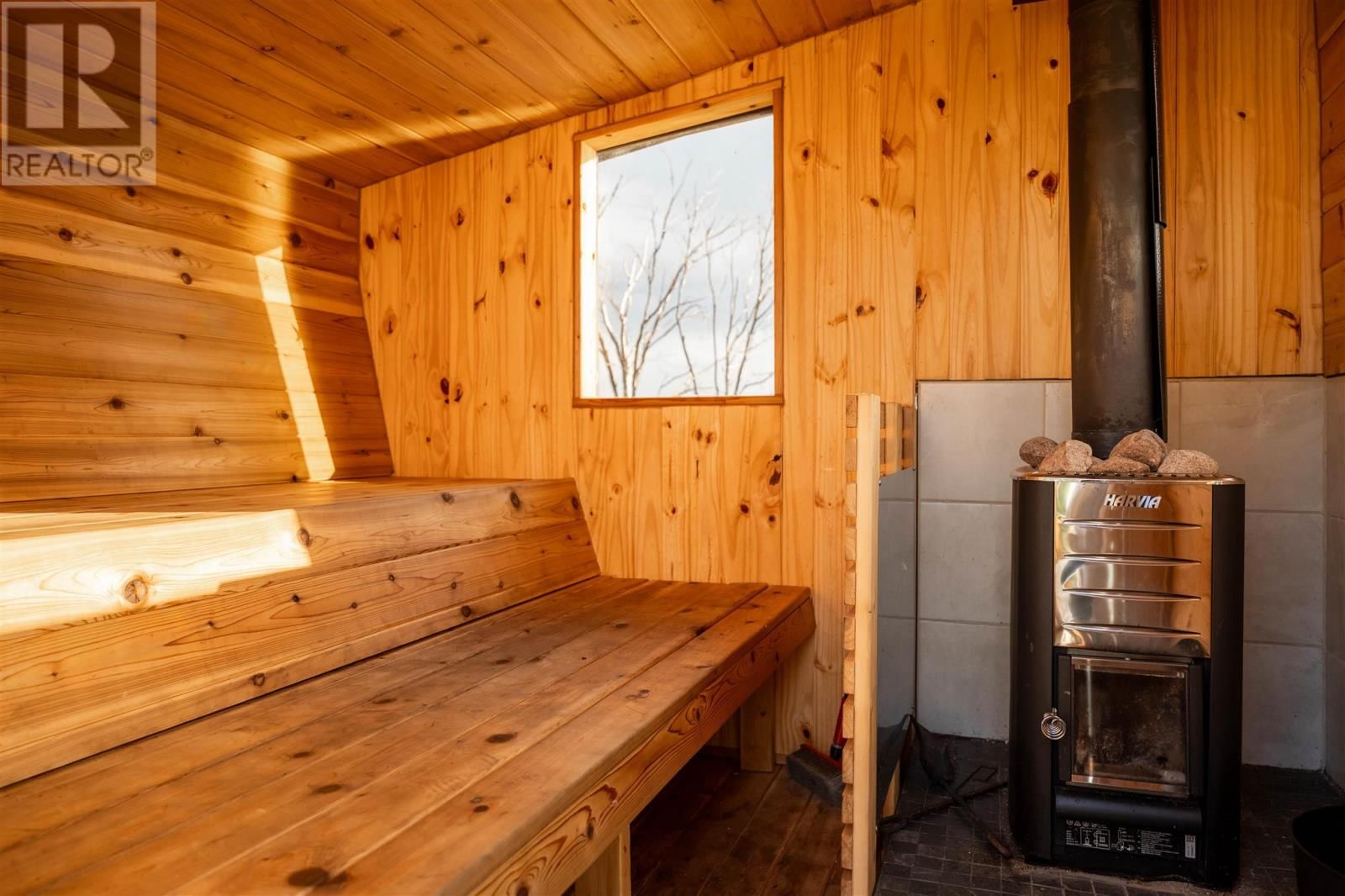 Island - 900 LITTLE SAND LAKE Image 38