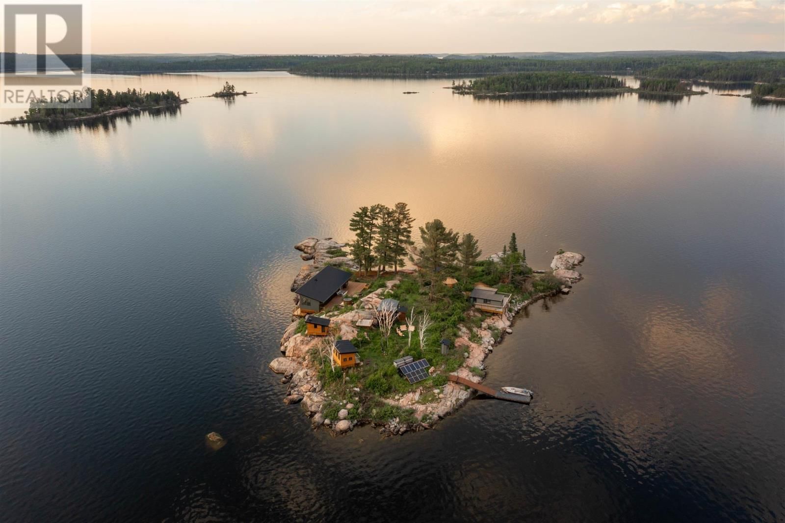 Island - 900 LITTLE SAND LAKE Image 4