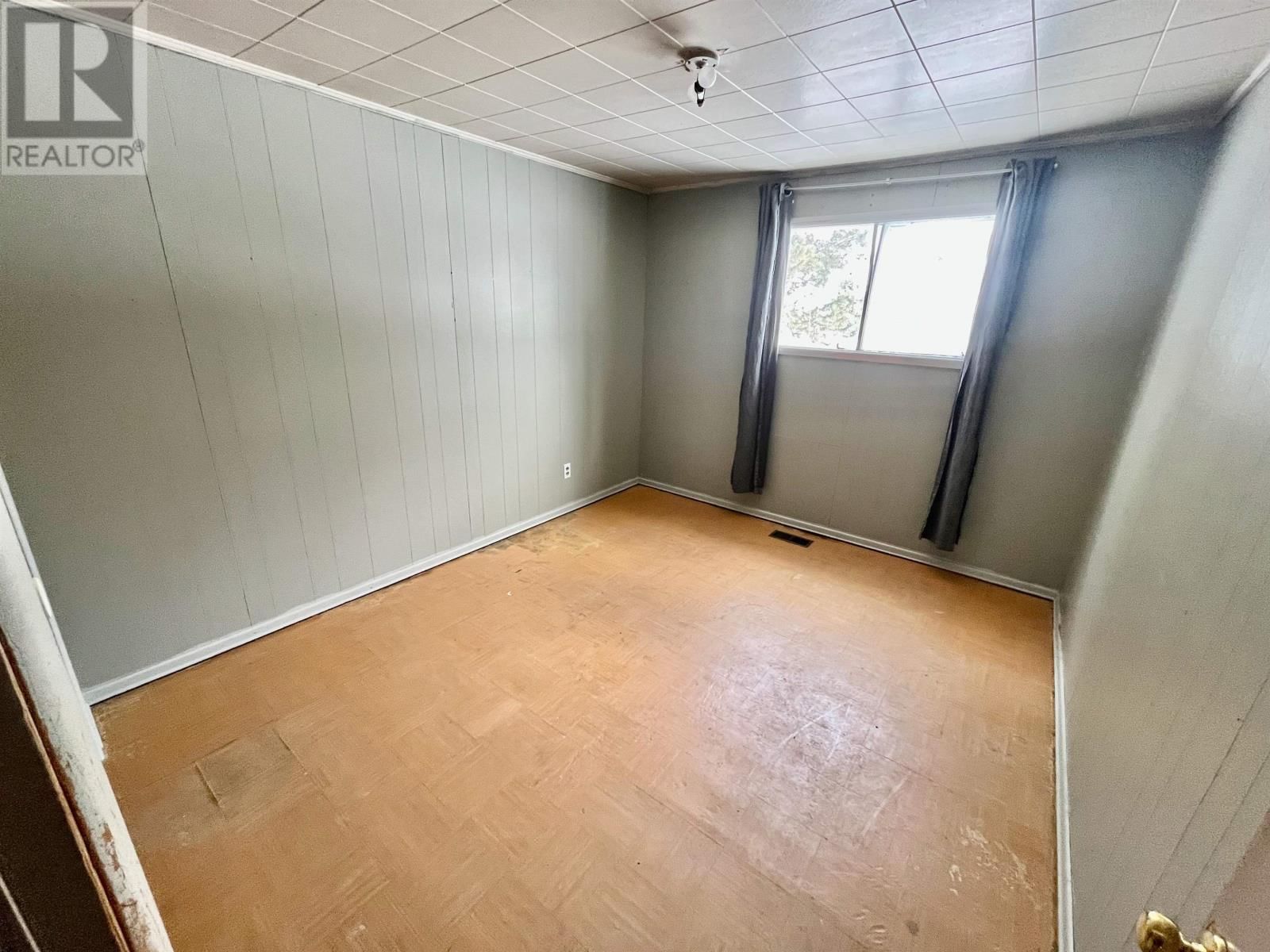 34 MACHIN AVE Image 10