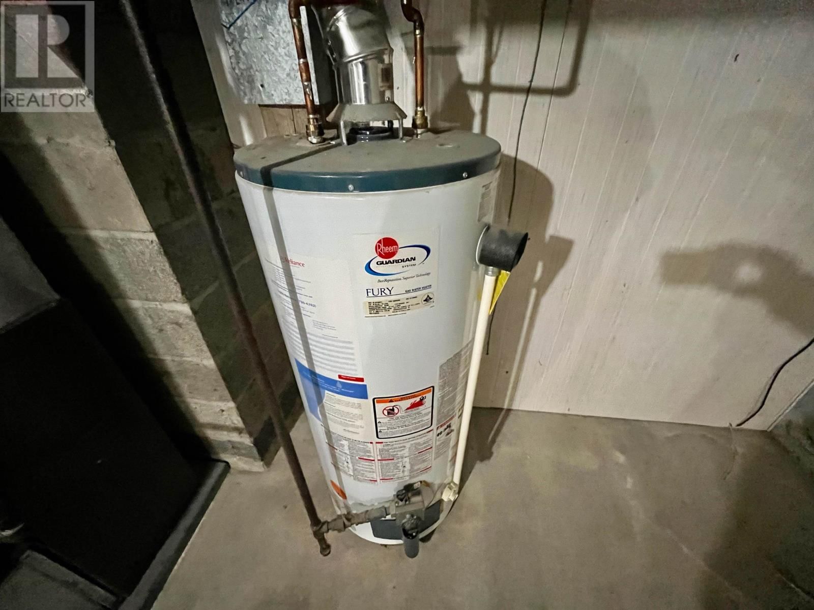 34 MACHIN AVE Image 19