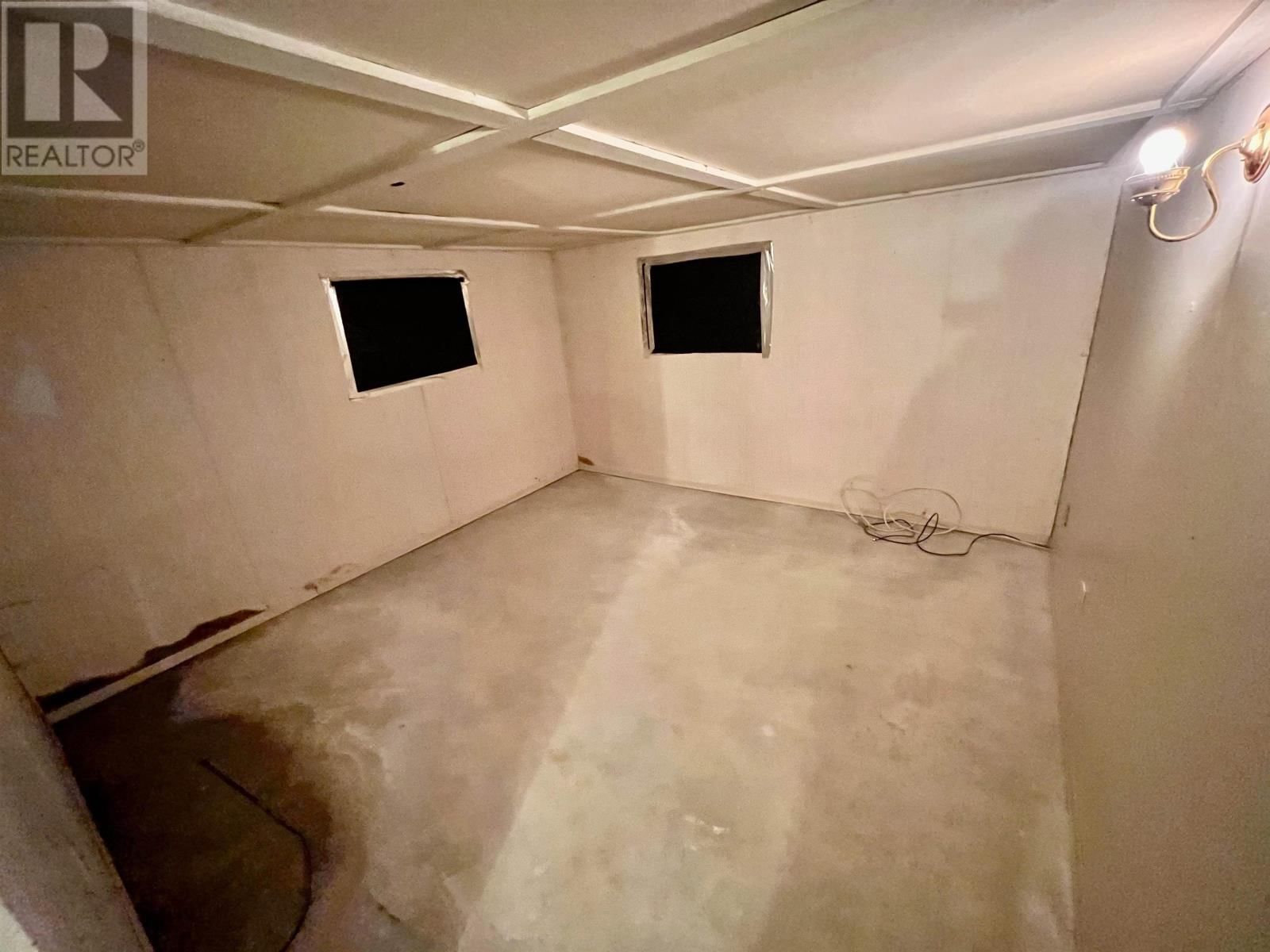 34 MACHIN AVE Image 23