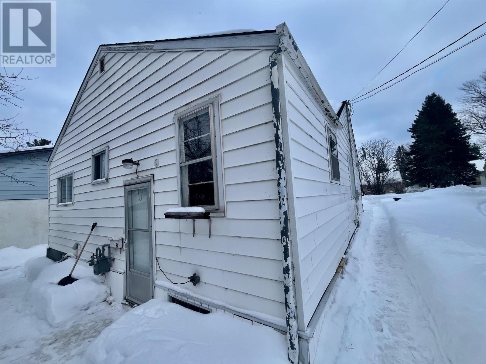 34 MACHIN AVE Image 33