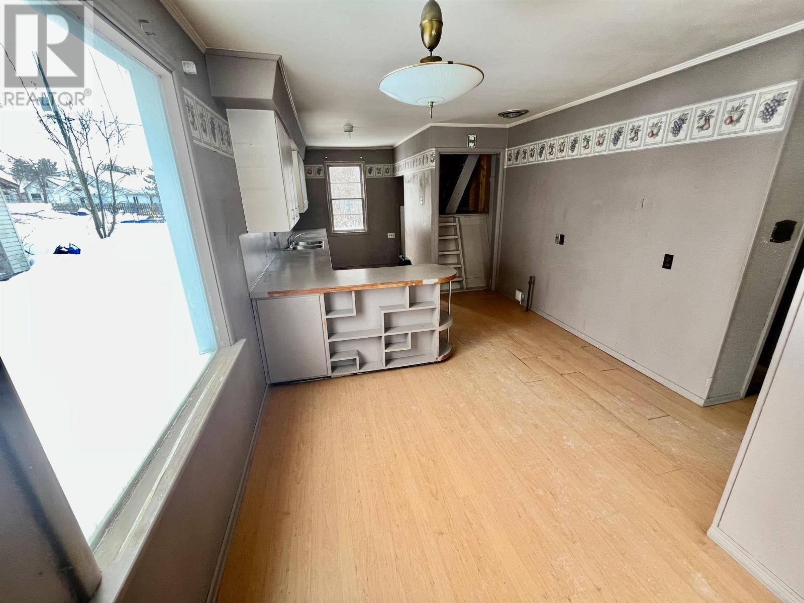 34 MACHIN AVE Image 6