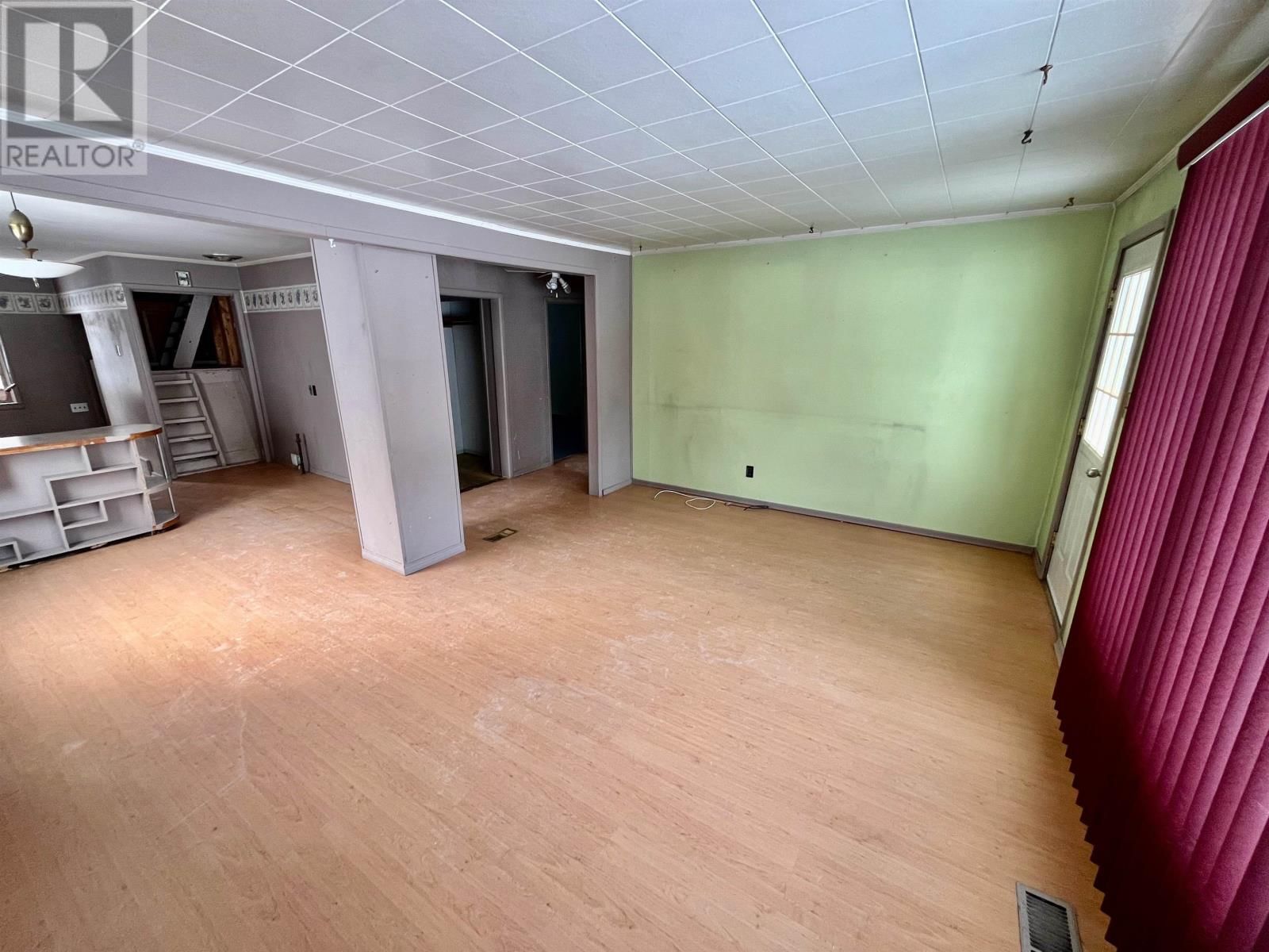 34 MACHIN AVE Image 9